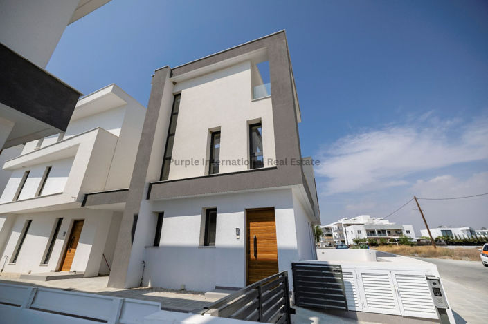 Image No.18-3 Bed Villa for sale