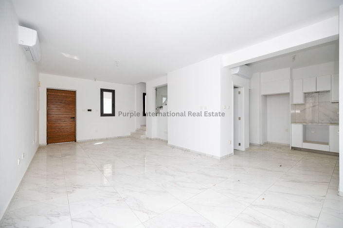 Image No.3-3 Bed Villa for sale