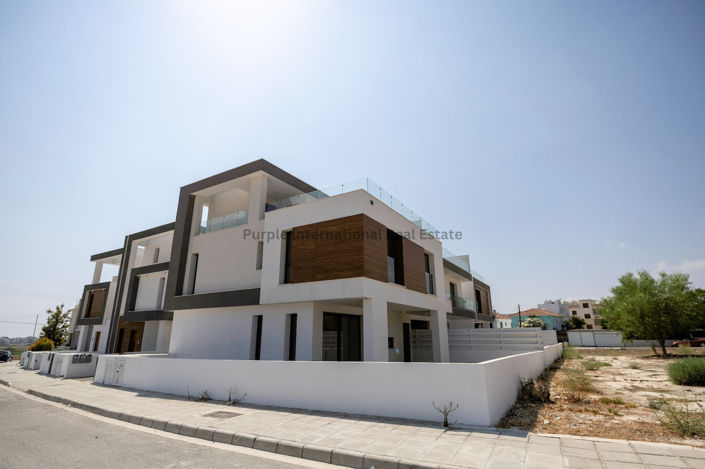 Image No.4-3 Bed Villa for sale