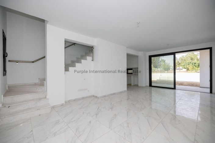 Image No.5-3 Bed Villa for sale