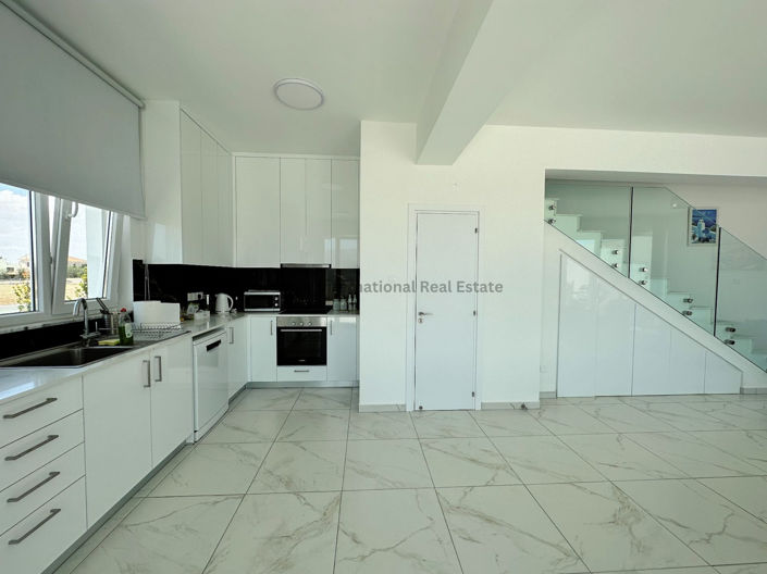 Image No.3-3 Bed Villa for sale