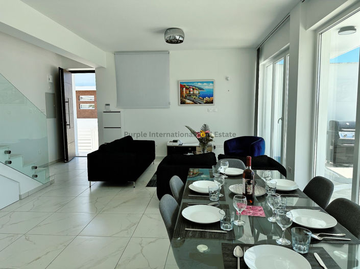 Image No.6-3 Bed Villa for sale