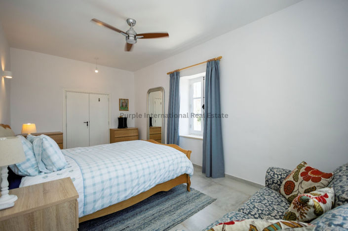 Image No.19-5 Bed House for sale