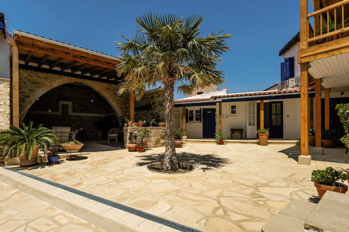 Image No.3-5 Bed House for sale