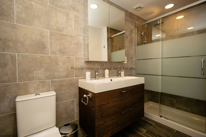 Image No.37-5 Bed House for sale