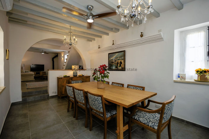 Image No.5-5 Bed House for sale