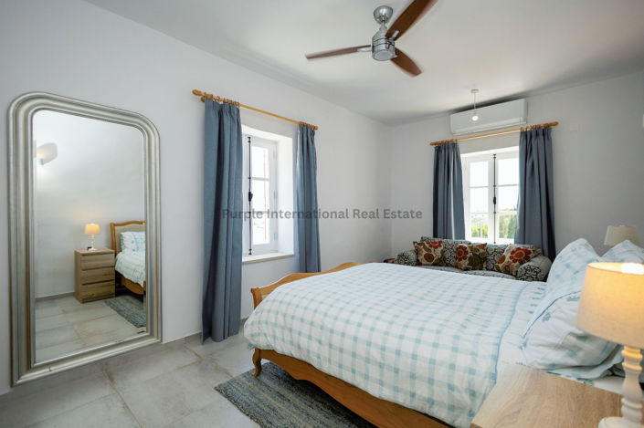 Image No.9-5 Bed House for sale