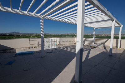 Appartement de 3 chambres à vendre à Larnaca