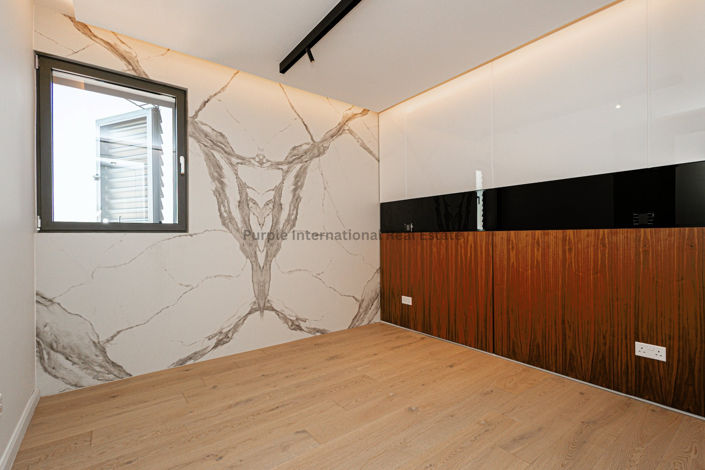 Image No.20-3 Bed Apartment for sale