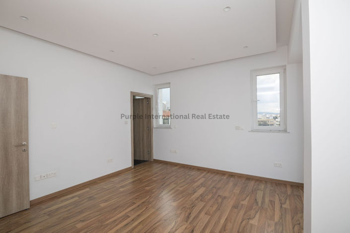 Image No.15-3 Bed Apartment for sale