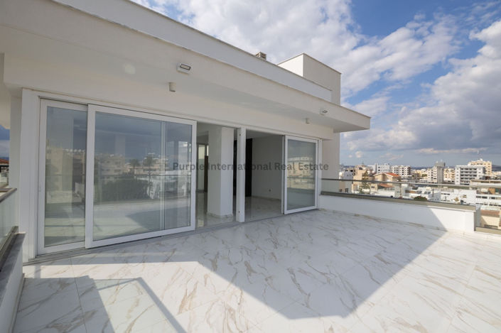 Image No.18-3 Bed Apartment for sale