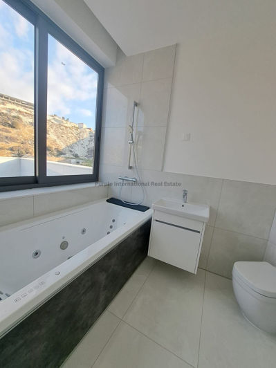 Image No.15-8 Bed Villa for sale