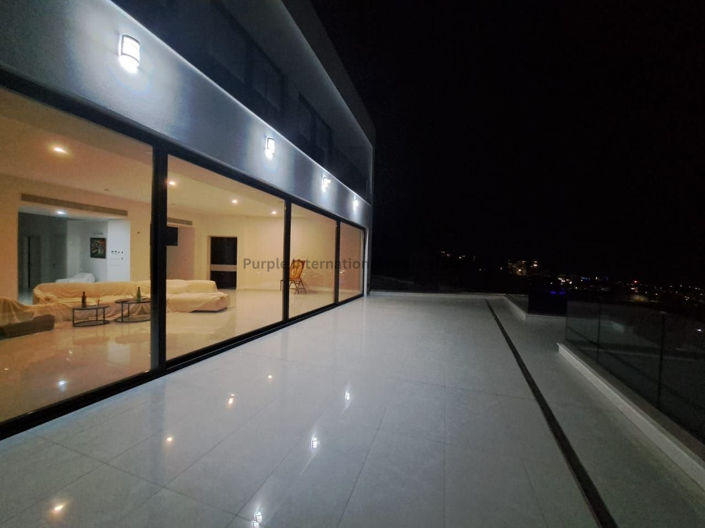 Image No.8-8 Bed Villa for sale