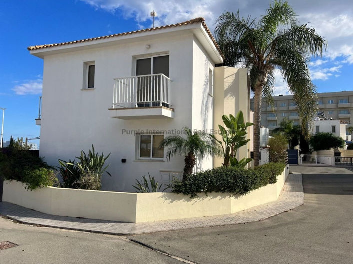 Image No.19-3 Bed Villa for sale