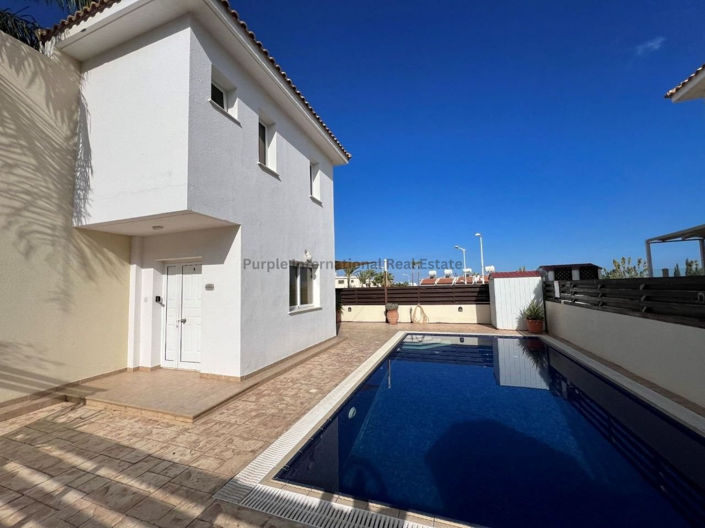 Image No.7-3 Bed Villa for sale