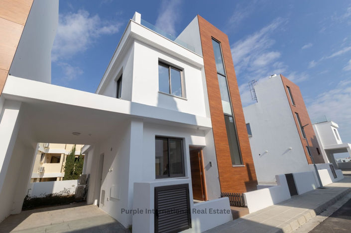Image No.1-2 Bed Villa for sale