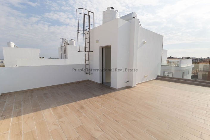 Image No.27-2 Bed Villa for sale