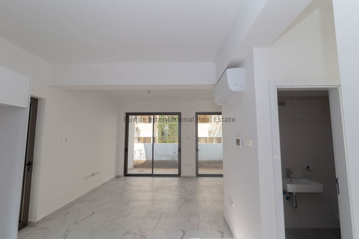 Image No.8-2 Bed Villa for sale