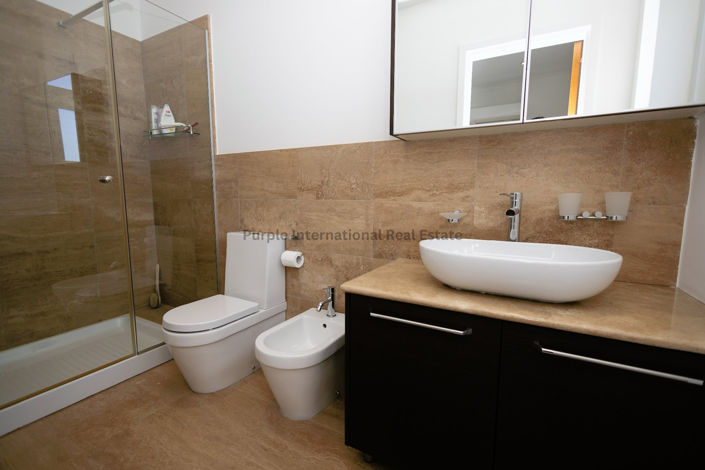 Image No.20-7 Bed Villa for sale