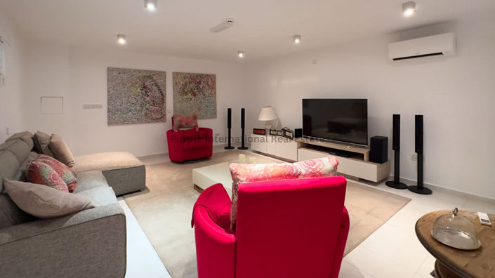 Image No.12-5 Bed Villa for sale