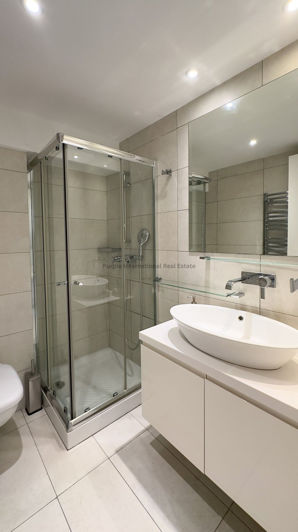 Image No.27-5 Bed Villa for sale