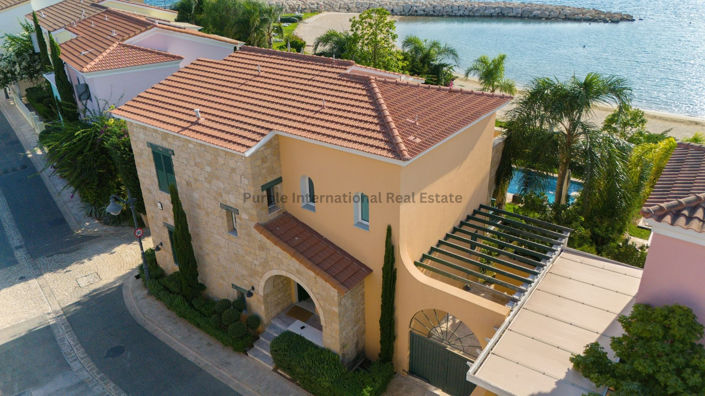 Image No.41-5 Bed Villa for sale