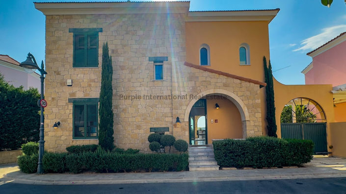 Image No.48-5 Bed Villa for sale