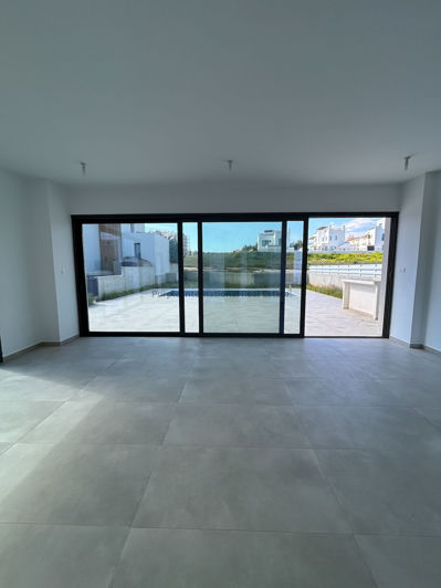 Image No.4-4 Bed Villa for sale