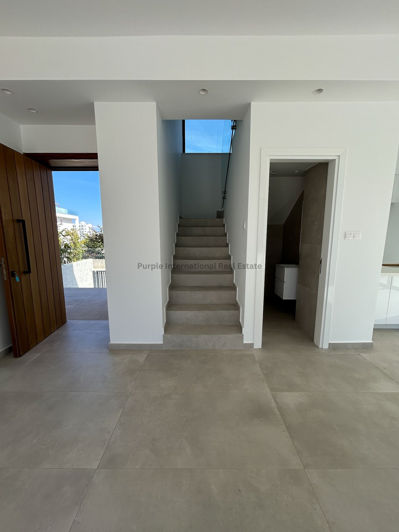 Image No.9-4 Bed Villa for sale