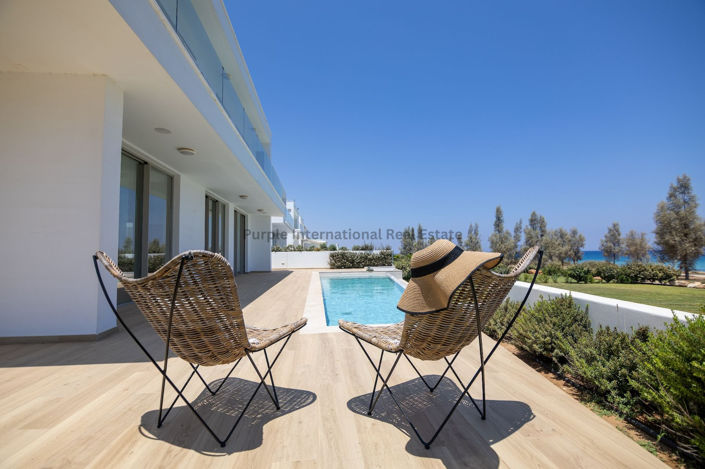 Image No.2-7 Bed Villa for sale