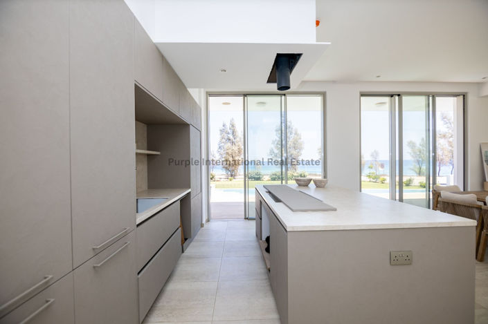 Image No.9-7 Bed Villa for sale