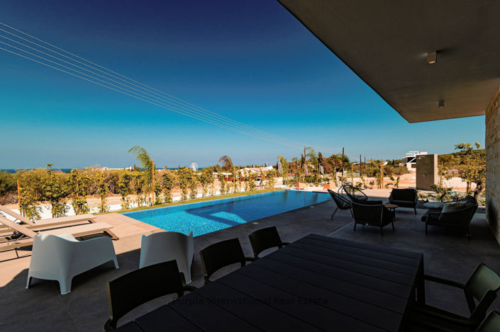 Image No.1-4 Bed Villa for sale
