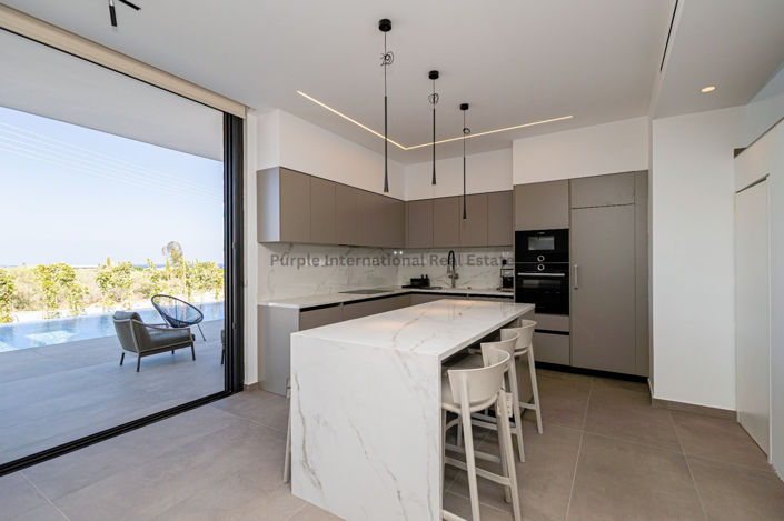 Image No.12-4 Bed Villa for sale