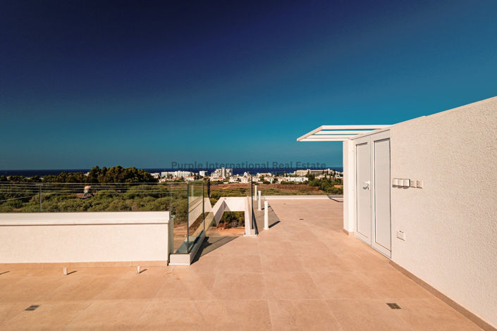 Image No.30-3 Bed Villa for sale