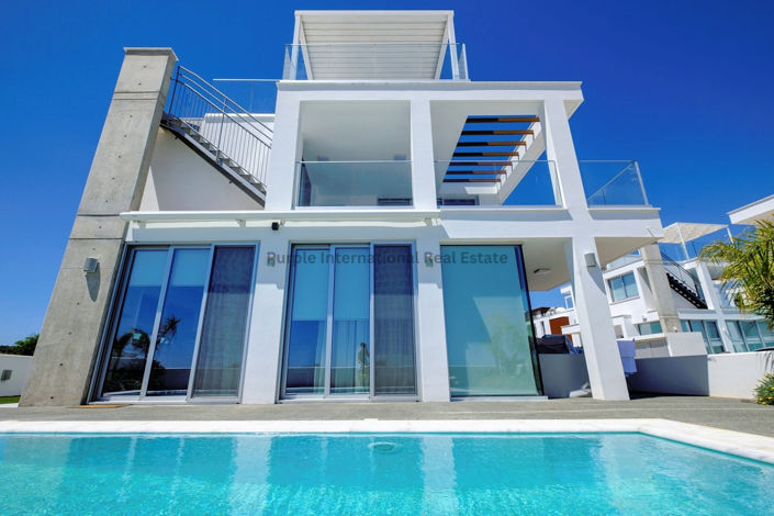 Image No.26-4 Bed Villa for sale