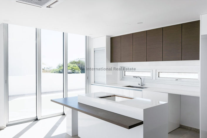 Image No.4-4 Bed Villa for sale