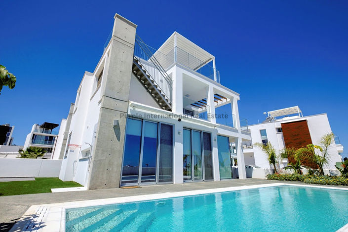 Image No.6-4 Bed Villa for sale