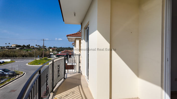 Image No.3-3 Bed Villa for sale