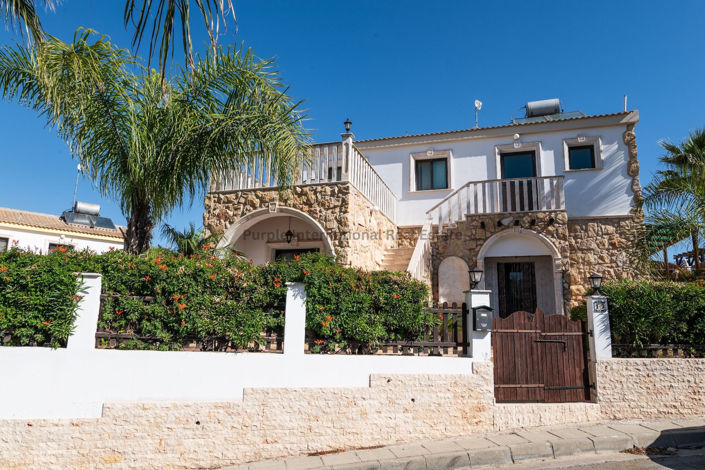 Image No.3-2 Bed Villa for sale