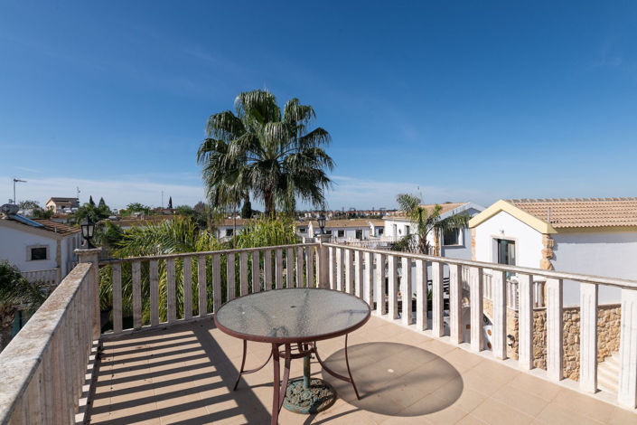 Image No.35-2 Bed Villa for sale