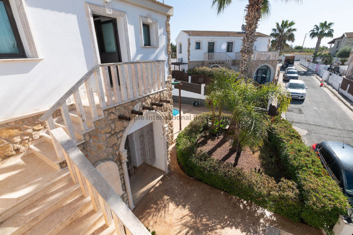 Image No.38-2 Bed Villa for sale