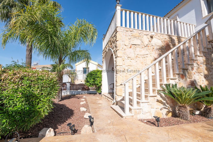 Image No.4-2 Bed Villa for sale