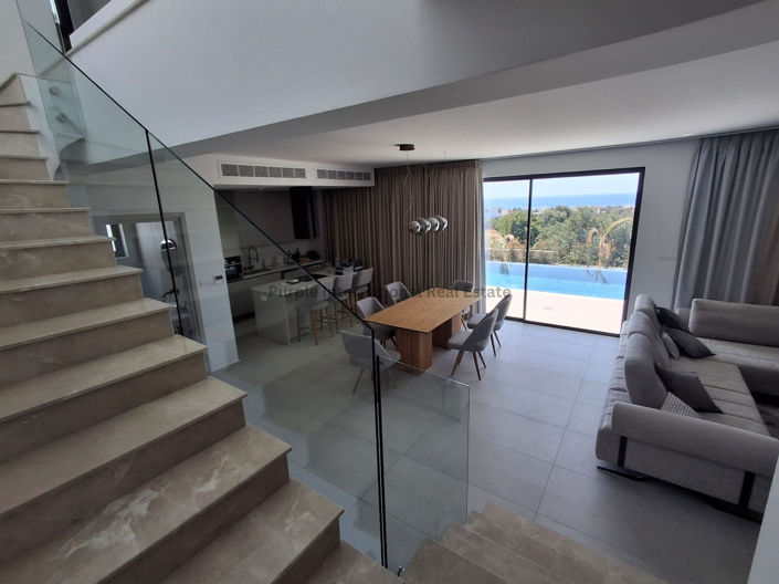 Image No.2-3 Bed Villa for sale