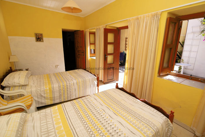 Image No.17-4 Bed House for sale