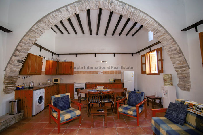 Image No.3-4 Bed House for sale