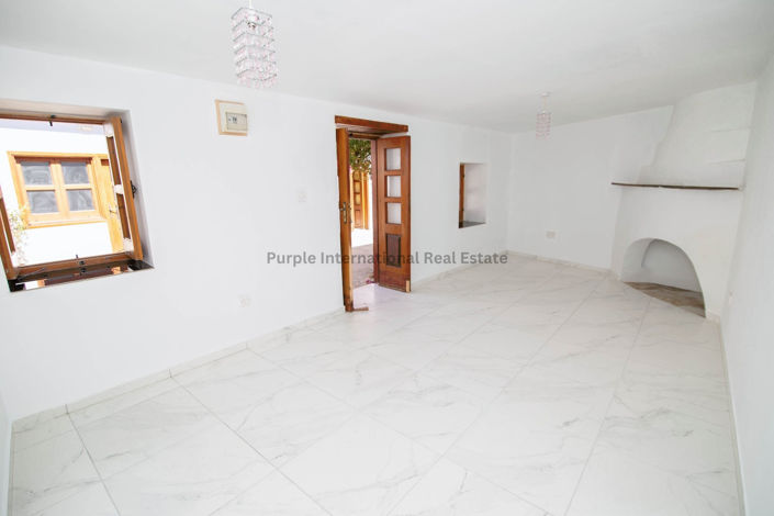 Image No.7-4 Bed House for sale