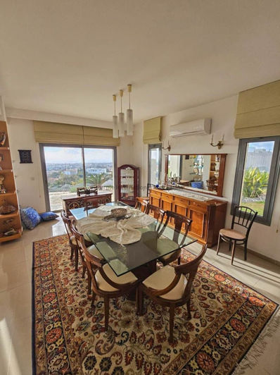 Image No.10-6 Bed Villa for sale