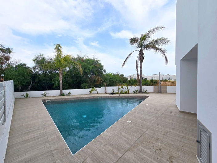 Image No.18-Villa de 5 chambres à vendre à Famagusta