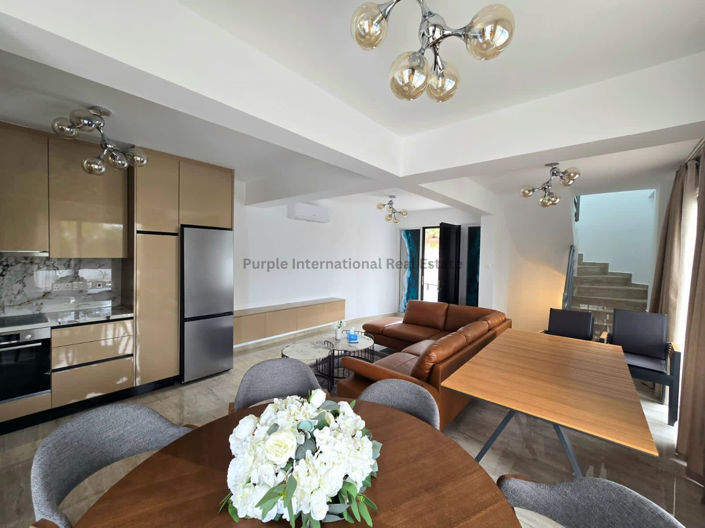 Image No.2-Villa de 5 chambres à vendre à Famagusta