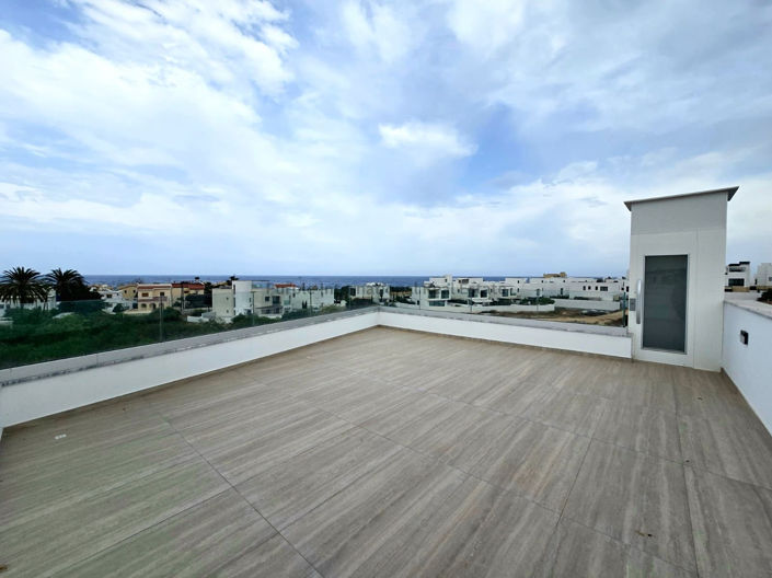 Image No.4-Villa de 5 chambres à vendre à Famagusta